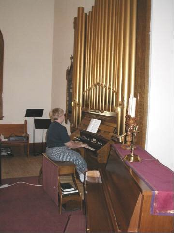 audrey_at_the_organ.jpg